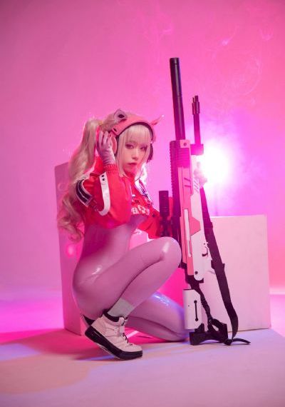 宁荣荣张开双腿被强视频