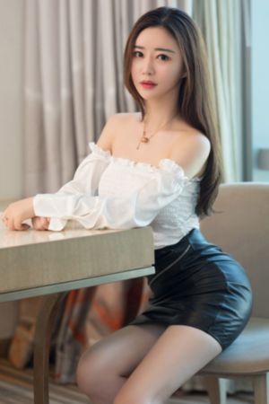 女大学生的沙龙