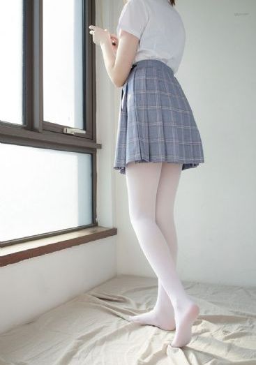 两乳房又高又大