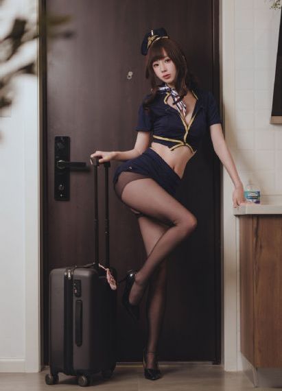 年轻秘书